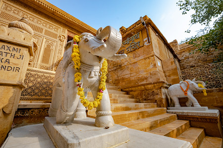 莱克斯米纳特贾萨尔默神庙,致力于崇拜神拉克希米毗瑟奴贾萨尔默堡位于印度拉贾斯坦邦的贾萨尔默市背景图片