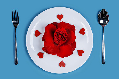 餐具套餐玫瑰花心蓝底情人节浪漫晚餐浪漫的晚餐图片