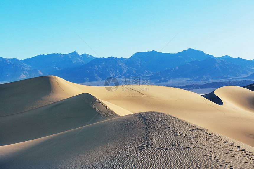 美国加州的沙丘美丽的自然景观旅游日出背景图片