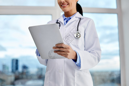 技术,人医学女医生与平板电脑医院的医疗办公室医院有平板电脑的女医生图片