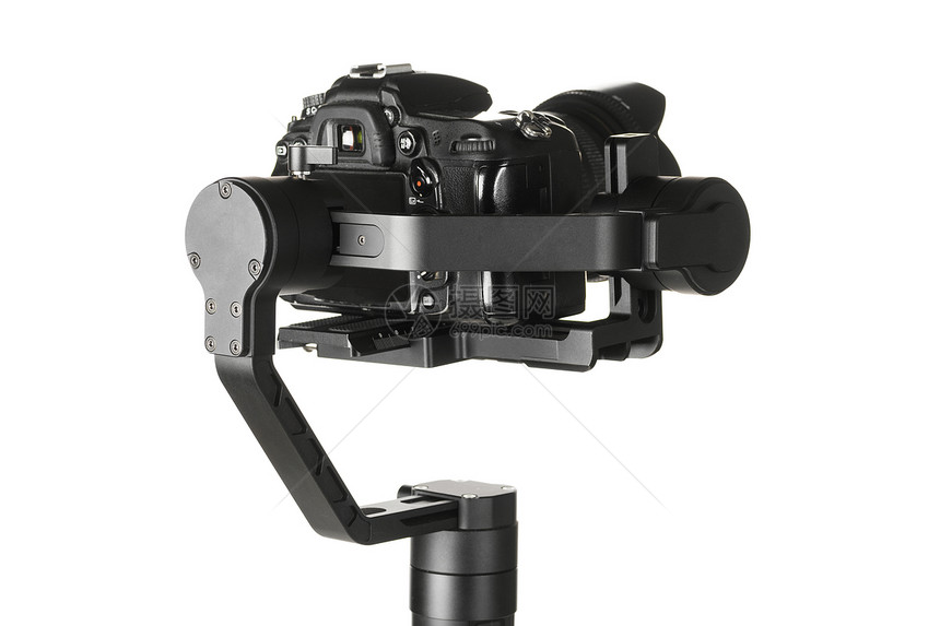 万向节三轴机动稳定器与安装的DSLR相机隔离白色背景上带摄像头的万向节稳定剂图片