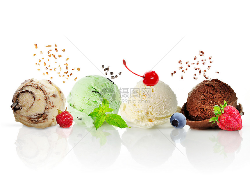 香草,薄荷巧克力冰淇淋,配上坚果浆果图片