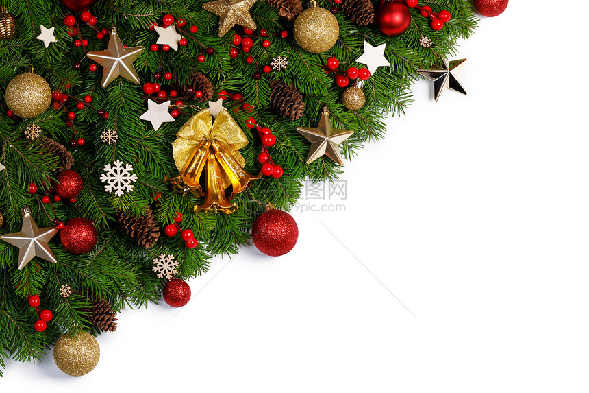 圣诞边框的树枝白色背景与隔离,红色金色装饰,浆果,星星圣诞树树枝的圣诞框架图片