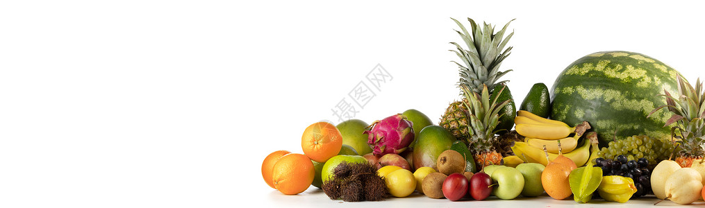 新鲜热带水果收获堆隔离白色背景上,并有文本的新鲜水果堆白色上图片
