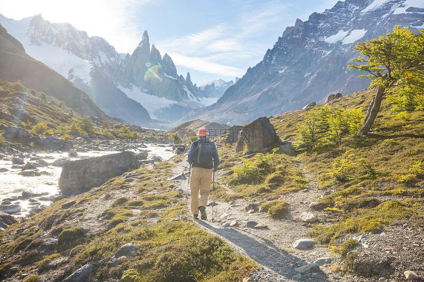 阿根廷巴塔哥尼亚山脉徒步旅行图片