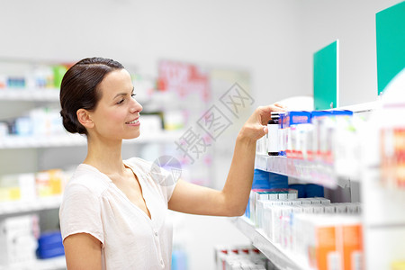 医学,药剂学,医疗保健人的女客户选择药物药房女顾客药房选择药物图片