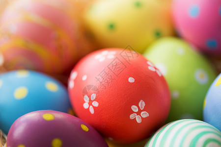 红色圆点彩蛋复活节,假日,传统象彩色鸡蛋彩色复活节彩蛋背景