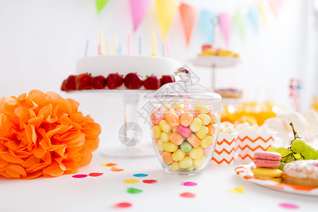 食物,糖果糖果璃罐与彩色糖果滴生日聚会上生日派上糖果滴的璃瓶图片