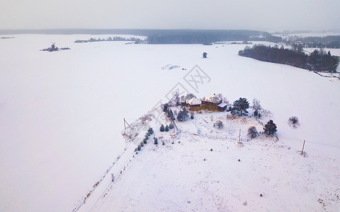冬季真实的木制风车乡村住宅的鸟瞰图白俄罗斯地标杜杜斯基的鸟瞰图图片