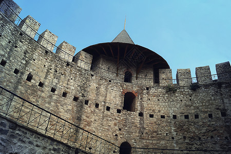 毁坏了座古老事堡垒的石墙历史地标,中世纪城堡索洛卡,摩尔多瓦图片