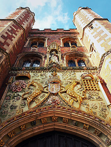 英国剑桥约翰学院门楼的装饰立图片