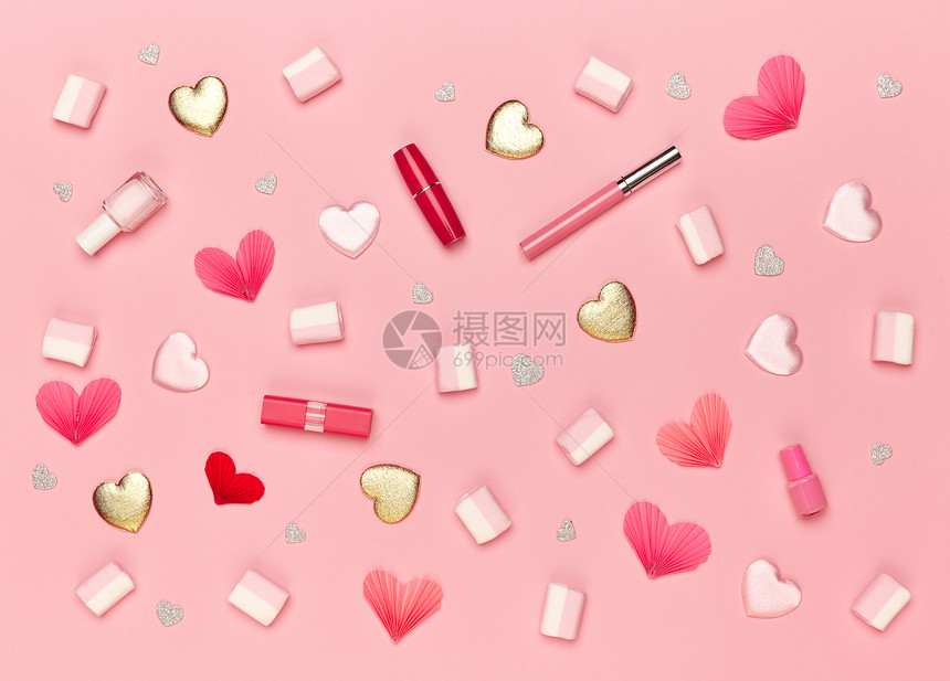 情人节背景粉红色背景上的红心平躺瓦伦丁的天壁纸女配饰口红指甲油图片