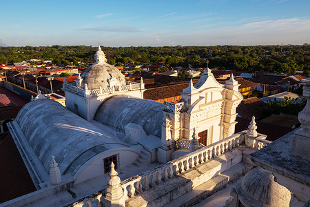 大屋顶尼加拉瓜里昂市的殖民建筑背景
