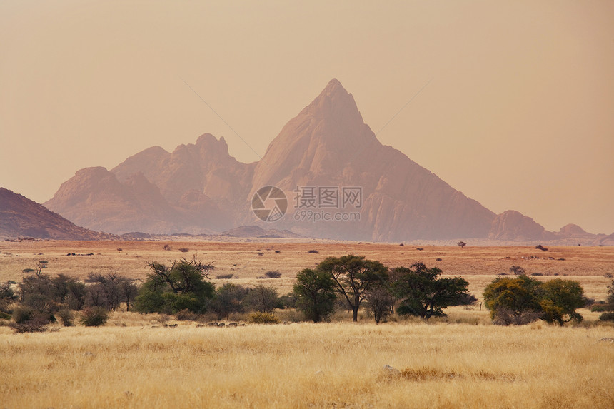 纳米布景观纳米比亚荒凉的风景图片