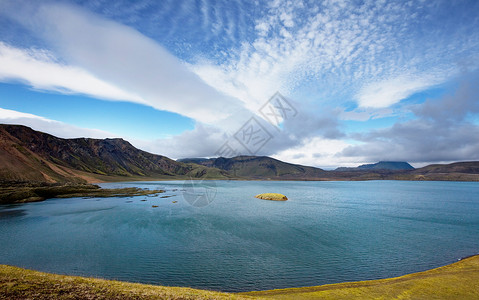 冰岛的湖冰岛阿斯卡火山附近的地热火山口湖图片