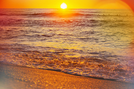 日落时的大海海上日落图片