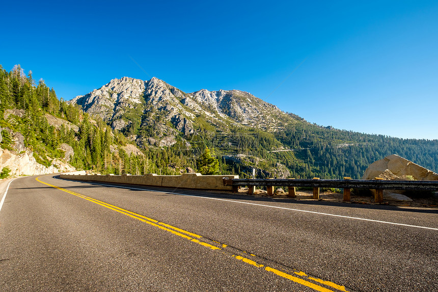 美国加州塔霍湖高速公路图片