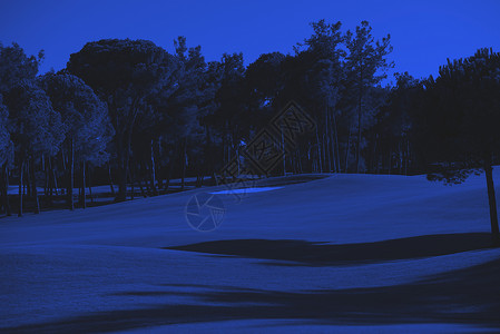高尔夫球场高尔夫球场景观美丽的新鲜早晨日出双调图片