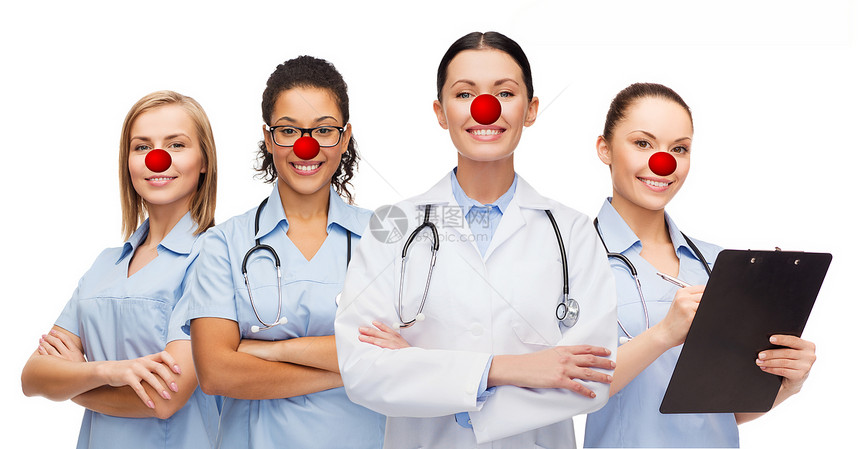 医学,红鼻日医疗保健国际小微笑的医生医生与剪贴板听诊器白色背景微笑的女医生用听诊器图片