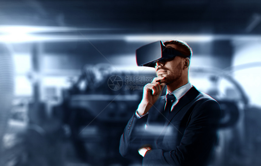商业,增强现实未来的技术商人虚拟耳机抽象背景虚拟现实耳机中的商人虚拟现实耳机中的商人图片