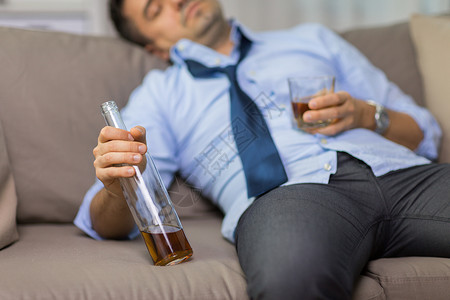维沙尔威士忌酒沮丧的高清图片