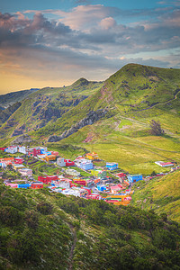 西牙金丝雀热带岛屿特内里费的山地景观背景图片