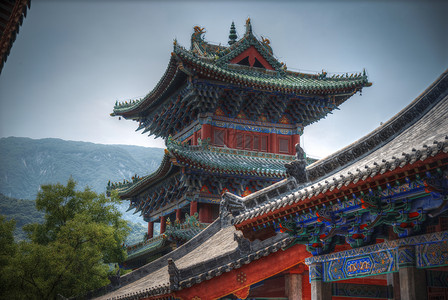 少林中国中部的座佛教寺院位于山上少林座佛教寺院图片