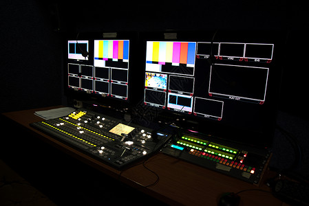 移动电视演播室与监视器拍摄节目节目移动电视演播室与监视器拍摄节目图片