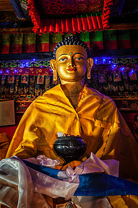 佛陀释迦牟尼雕像吐鲁克贡帕佛教寺院拉达克,佛陀释迦牟尼雕像图片