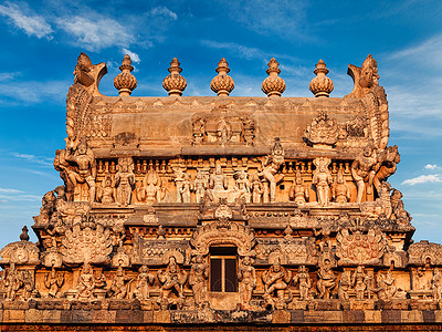 可克达拉入口塔Gopura的PeriyanayakiAmman寺庙抗天空艾拉瓦茨瓦拉寺,达拉苏拉姆,泰米尔纳德邦,印度佩里背景