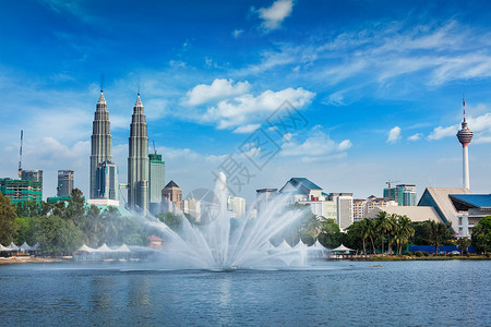 喷泉素材吉隆坡的天际线查看蒂蒂旺萨湖吉隆坡,马来西亚吉隆坡的天际线背景