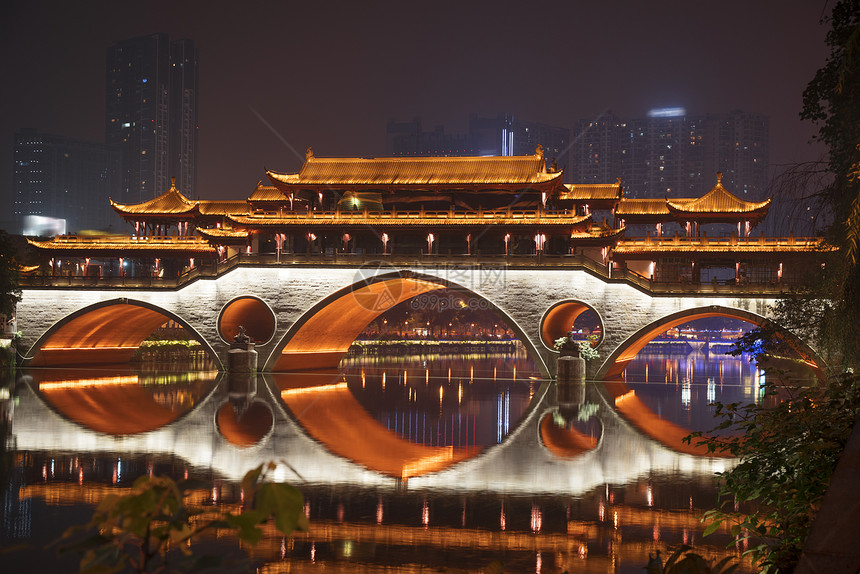 晚上成都的安顺桥中国图片
