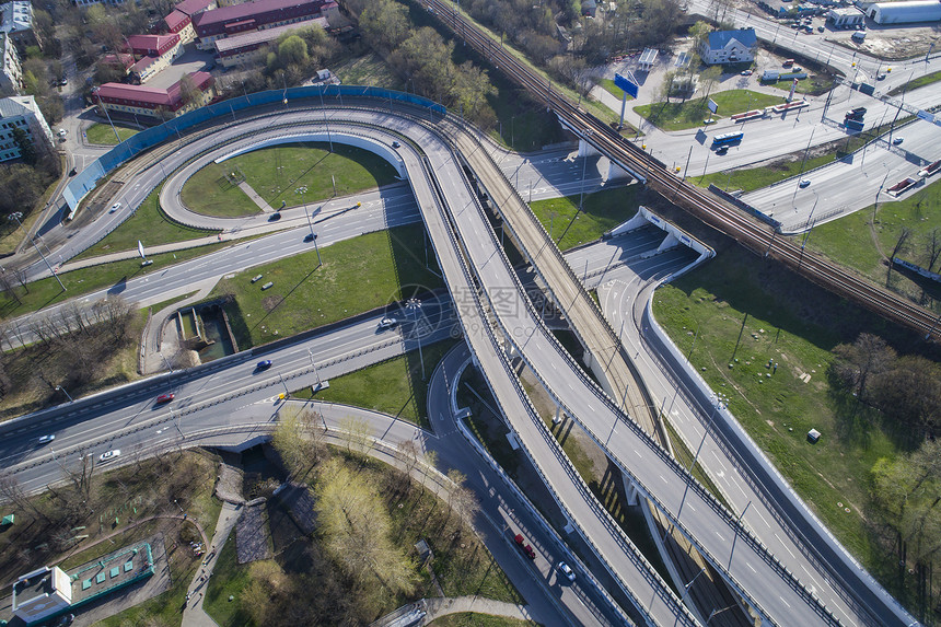 高速公路交叉口的鸟瞰图航空摄影图片