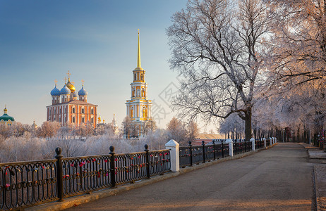 俄罗斯雷亚赞克里姆林宫的大教堂钟楼,十八世纪十世纪高清图片