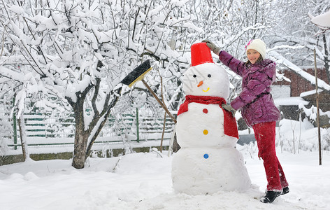 雪人轻女孩农村的高清图片素材