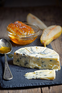 阿德西亚盘子上的蓝色奶酪蜂蜜图片