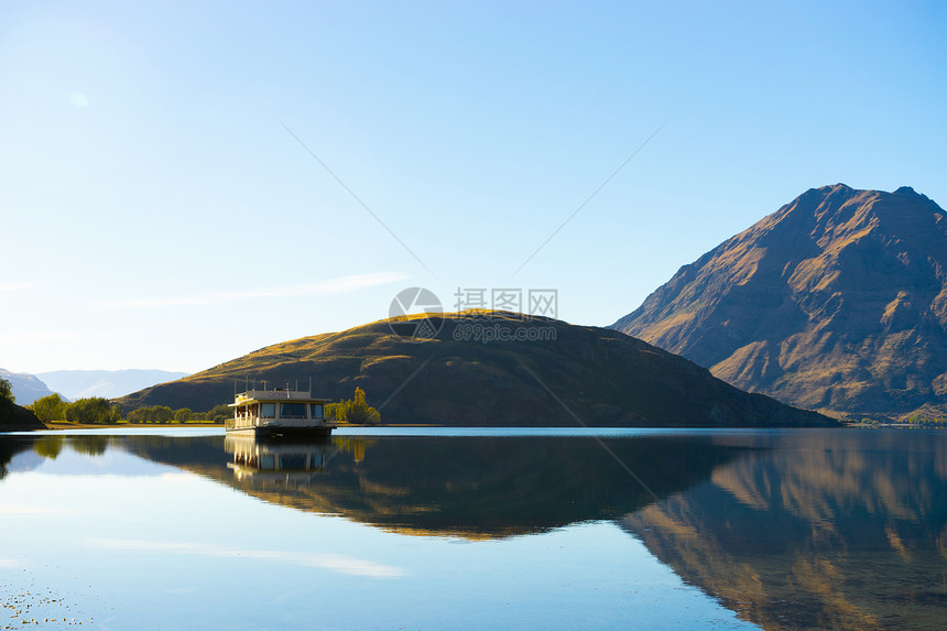 风景如画新西兰阿尔卑斯山湖泊的自然景观图片