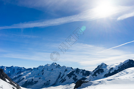 瑞士雪朗峰雪山山景雪,蓝天清澈背景