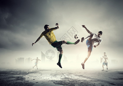 热足球时刻足球决心的球员户外为球而战背景图片