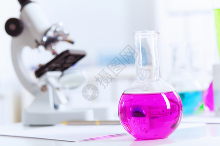 化学实验室璃器皿,彩色液体图片