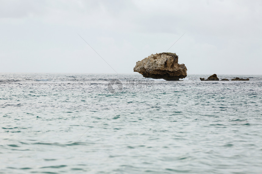 岩石,海洋蓝天岩石,海洋蓝天海洋景观图片