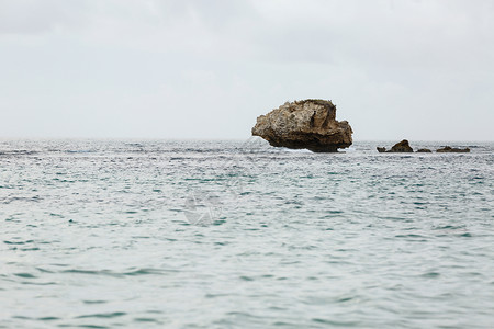 岩石,海洋蓝天岩石,海洋蓝天海洋景观背景图片