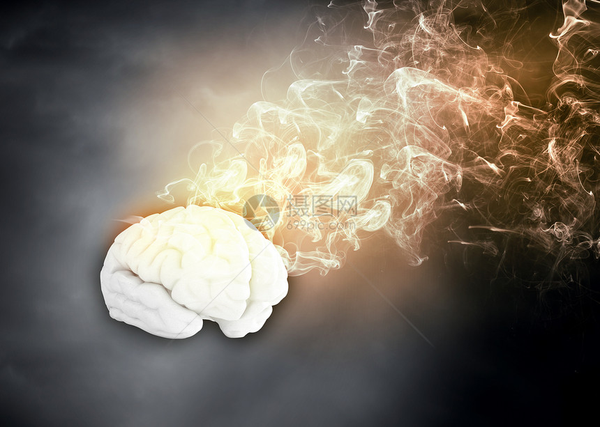 创造思维烟雾中人脑的形象图片