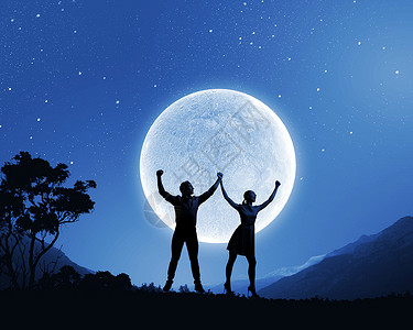 浪漫的站月光下的轻浪漫夫妇的剪影夜高清图片素材