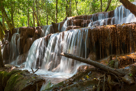 美丽的瀑布热带雨林,坎查纳布里省,东南亚,泰国高清图片