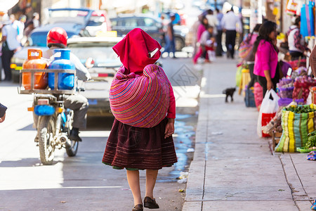 秘鲁人城市街道高清图片