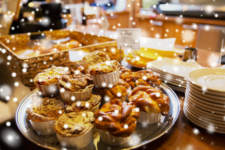 食物,烘焙,垃圾食品诞黄油包蛋糕站咖啡馆包店的雪图片