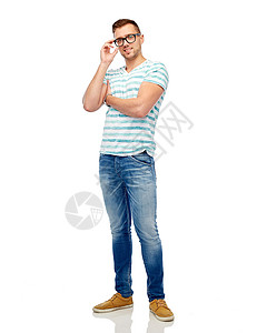 男,时尚人的微笑的轻人戴着白色的眼镜图片