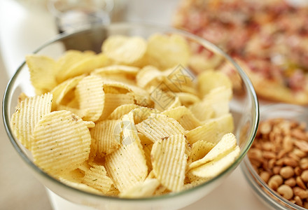 快餐,垃圾食品健康的饮食脆土豆薯片璃碗其他零食图片