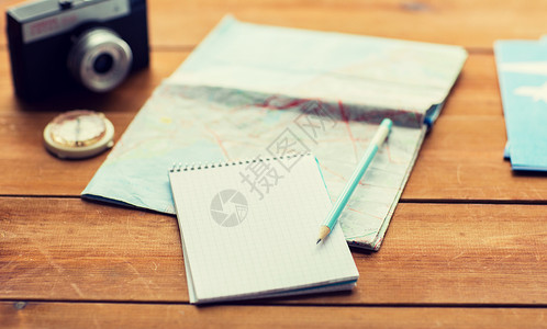 度假,旅游,旅游物体的空白记事本与机票用旅行票记事本图片